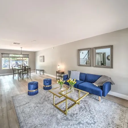 Stunning Home With Pool Very Spacious Upgrades